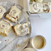 Load image into Gallery viewer, DIY Cinnamon Roll Kit